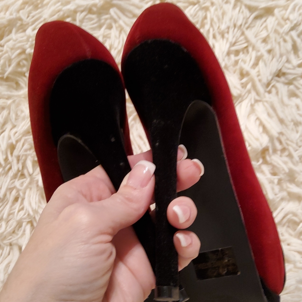 Qupid Velvet Burgundy & Black Heels Size 7½ - Picture 8 of 8